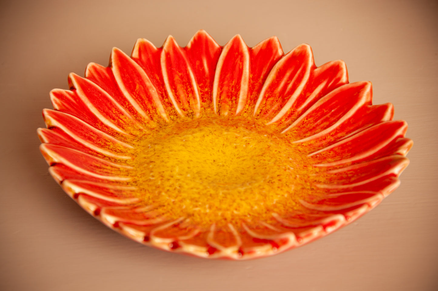 Keramisch bloemenschaaltje – Ambachtelijke charme voor jouw interieur