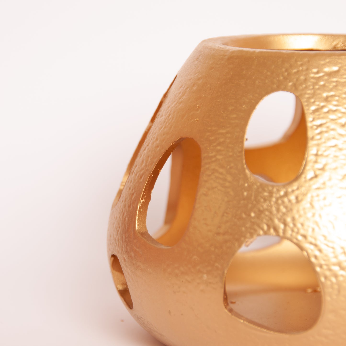 Goudkleurige Waxinelichthouder – Luxe en Sfeer in Eén