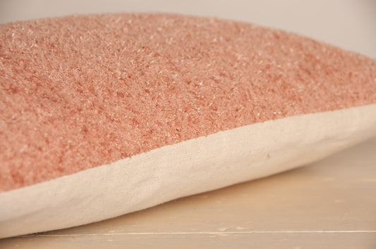 Set van 2 Roze Zacht Kussens – Een Vleugje Comfort en Kleurrijke Sfeer