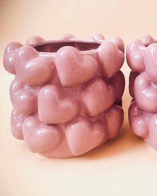 Vaasje met Bolle Harten – Charmante en Romantische Decoratie