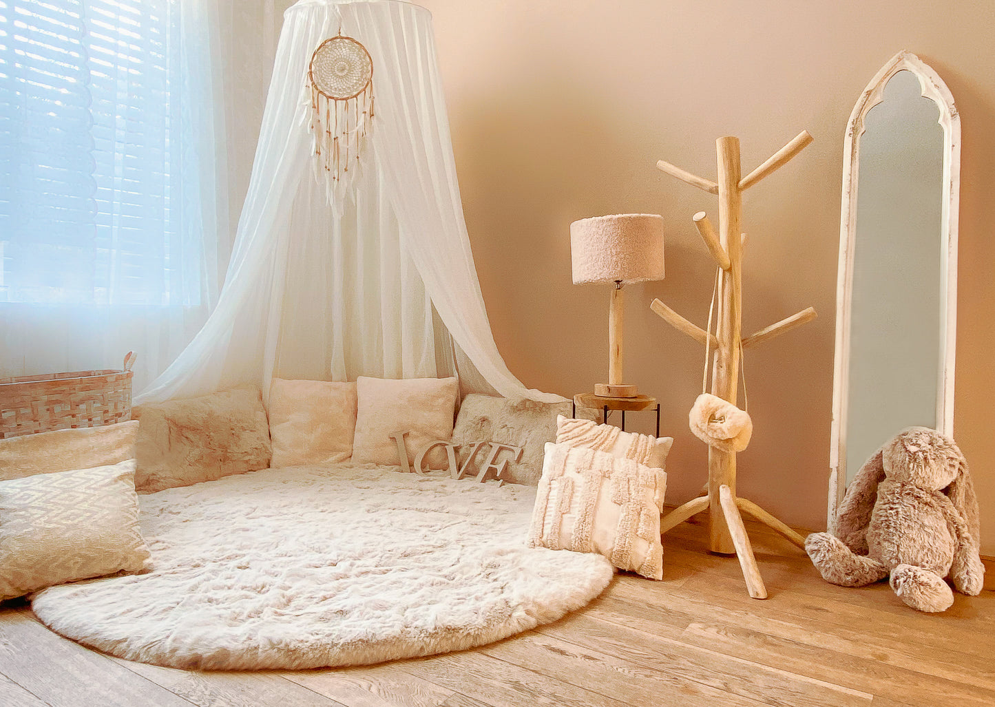Baroc Houten Lange Spiegel – Tijdloze Elegantie en Luxueuze Afwerking