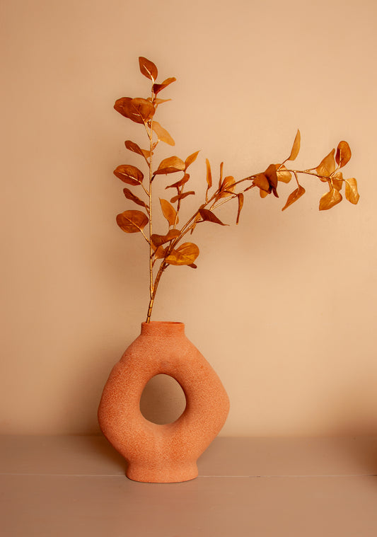 Terra vaas in zacht roze – natuurlijke schoonheid en rust