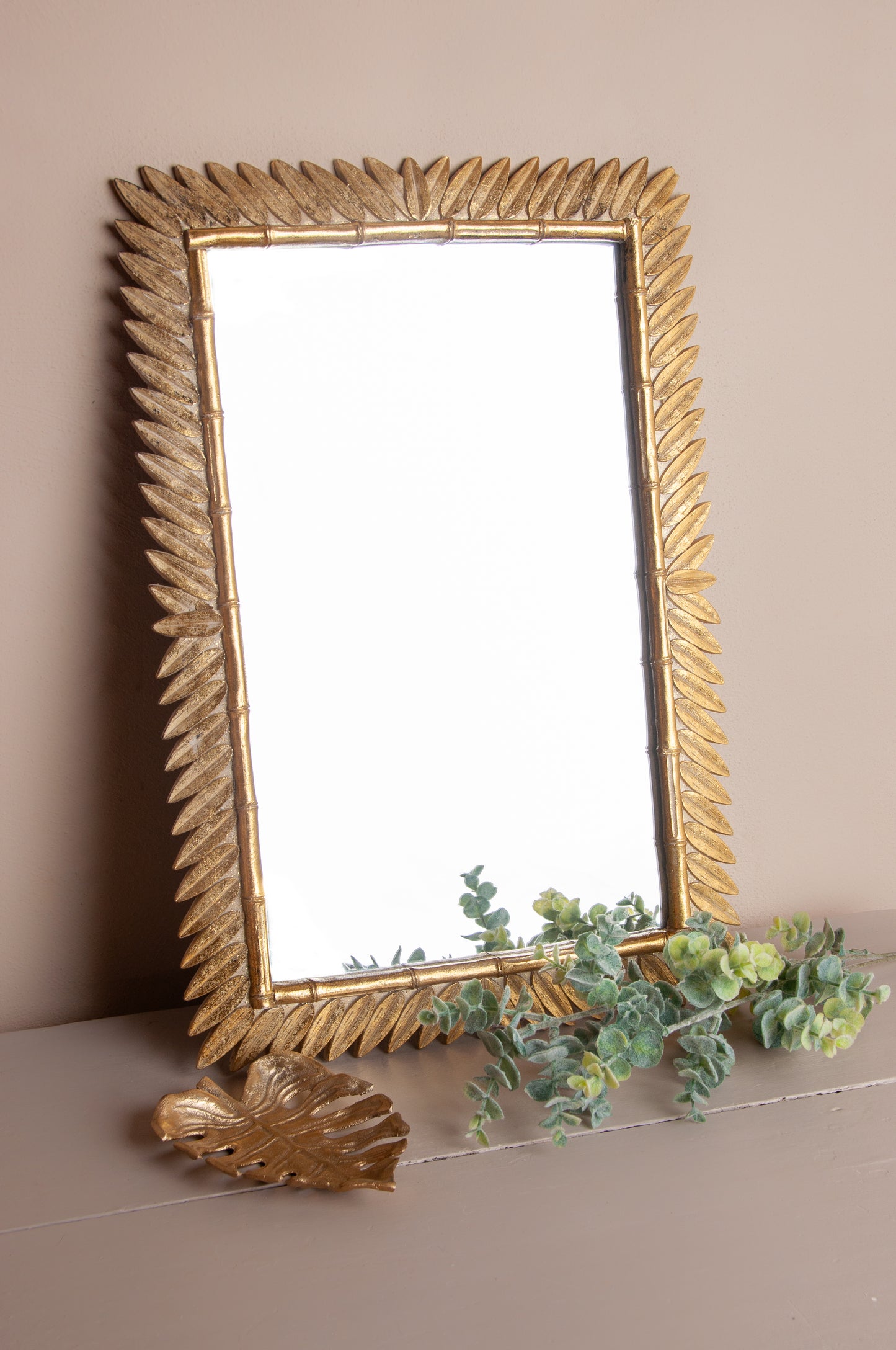 Goudkleurige Bamboe Spiegel – Schattig, Stijlvol & Natuurlijk