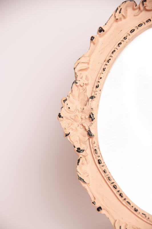 Sfeervolle Zachtroze Houten Fotolijst – Zacht, Romantisch en Verfijnd