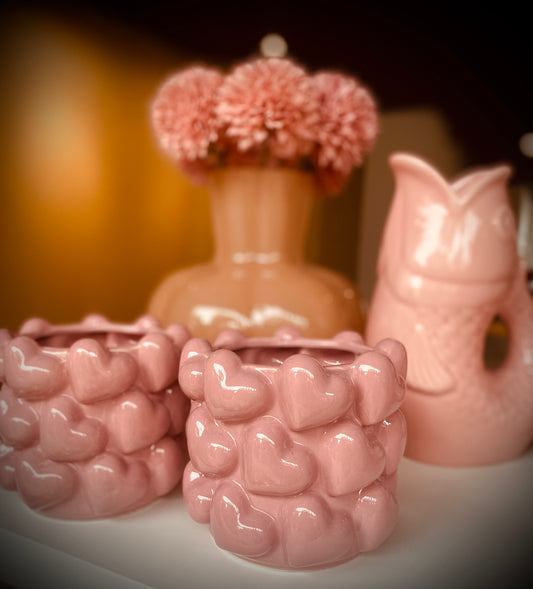 Vaasje met Bolle Harten – Charmante en Romantische Decoratie